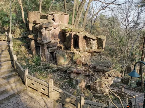 宝石山