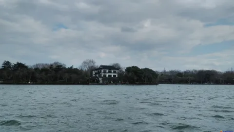 西湖，坐船游湖