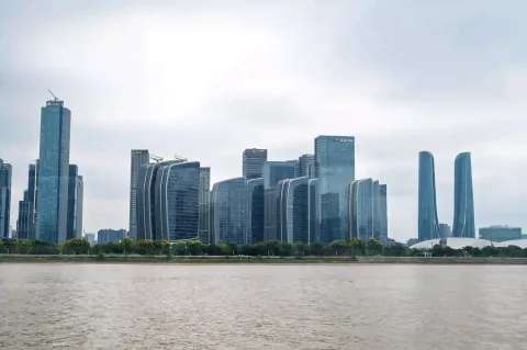 钱塘江过江轮渡上看两岸风景5