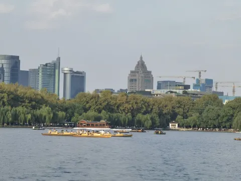 周末坐船游玩西湖4