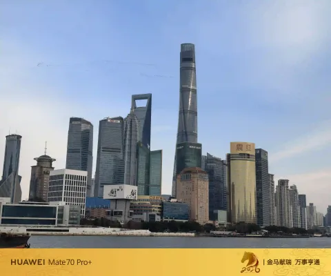 上海外滩与黄浦江两岸的景色15
