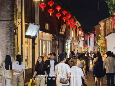 七里山塘的夜晚24