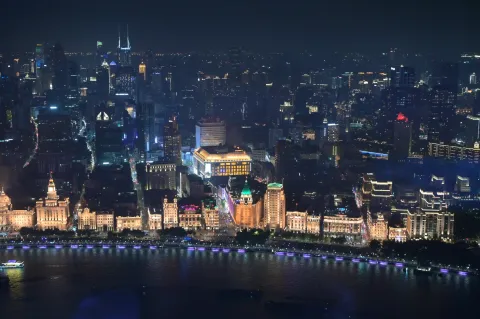 黄浦江边的夜景11