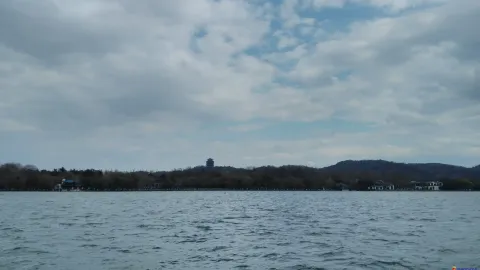 西湖，坐船游湖
