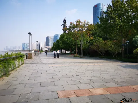 钱江南岸