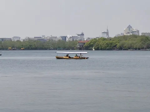 西湖上的游船11