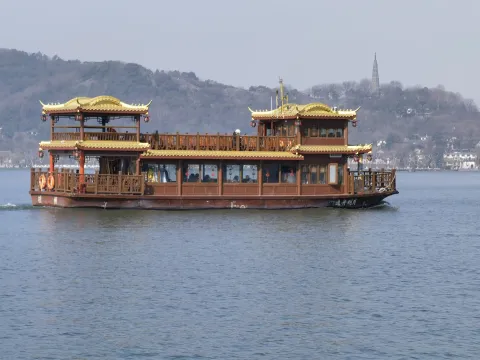 西湖游船2