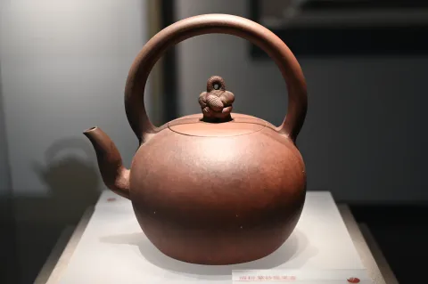 杭州中国茶叶博物馆-紫砂壶展品1