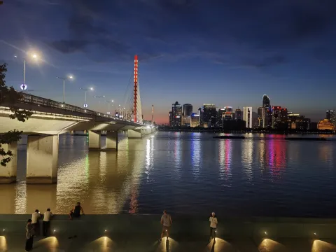 夜幕下的钱塘江美景1