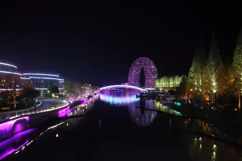 月亮湾广场1