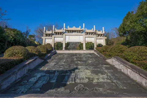 仁皇山景区南门3