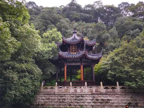 九溪，理安寺
