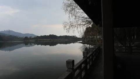 湘湖边的景色