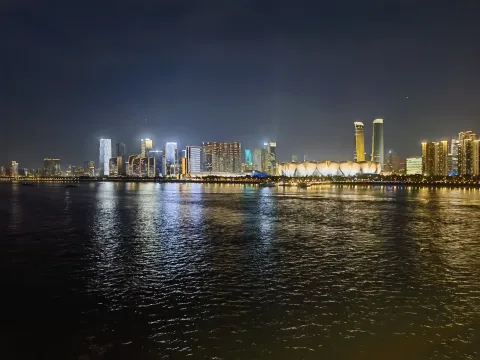 夜幕下的钱塘江美景7