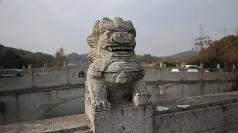 湘湖，桥上的石雕
