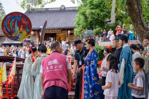 全皇后省亲11