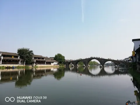 塘栖古镇，运河两岸景色