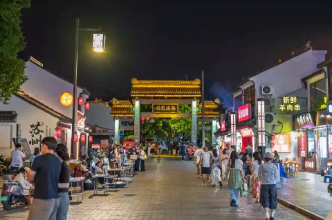 七里山塘的夜晚26