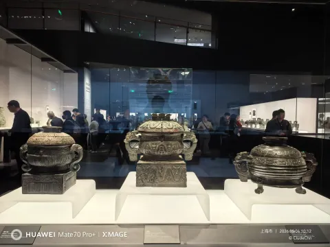 博物馆内展览的青铜器21