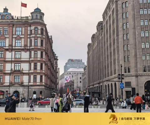 上海外滩与黄浦江两岸的景色2