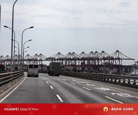 乘车过东海大桥出发嵊泗游玩2