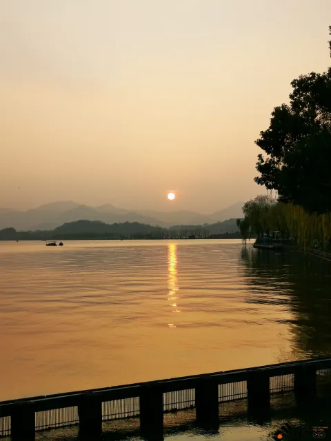 西湖，黄昏日落1