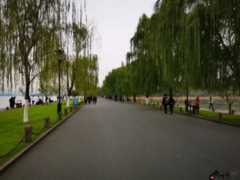 西湖，白堤