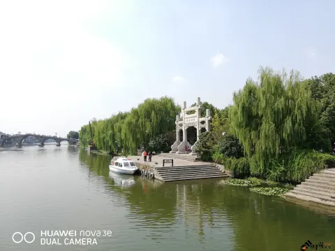 塘栖古镇，运河两岸景色
