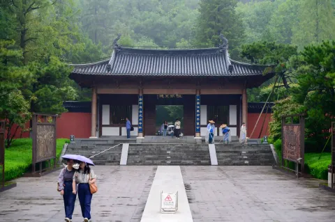 临安钱王陵公园9