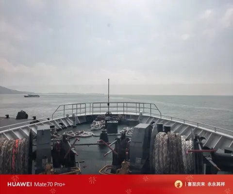 坐船离岛开启新的行程3