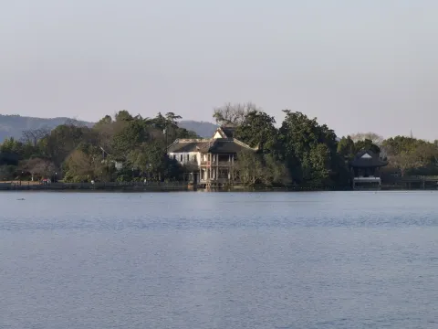 西湖-小南湖1