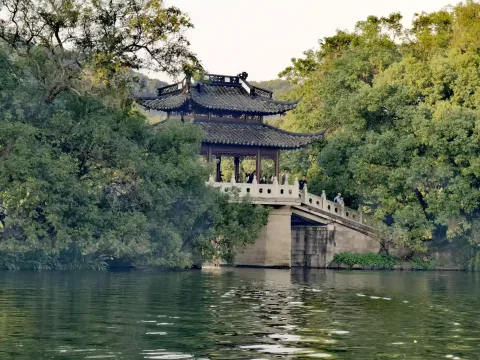 周末坐船游玩西湖14