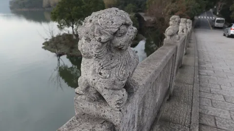 湘湖，桥上的石雕
