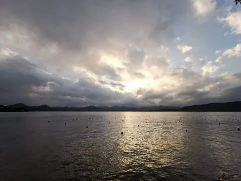 杭州西湖，傍晚时分天边的云彩