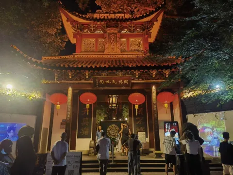 黄龙洞夜游1