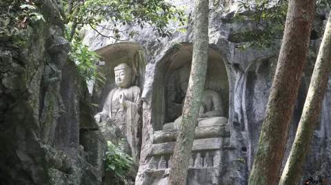 灵隐飞来峰石壁佛像
