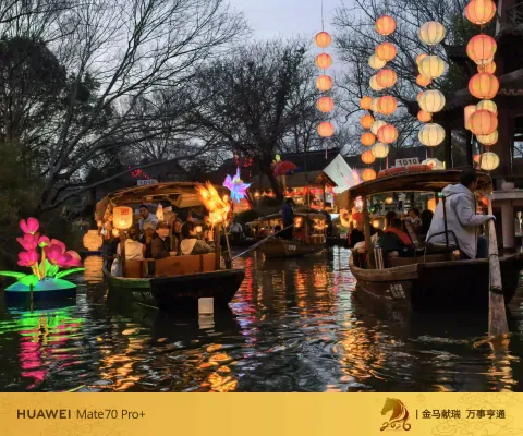 夜色中坐摇橹船赏灯3