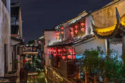 入夜的山塘河6