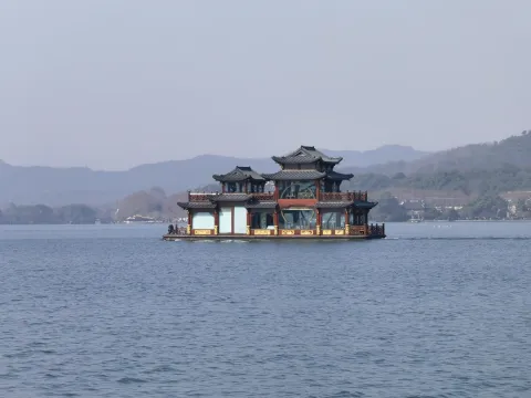 西湖游船1