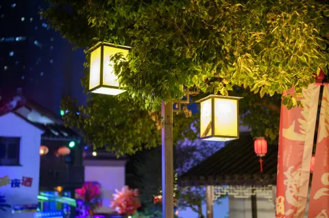 夜晚的衣裳街历史文化街区9
