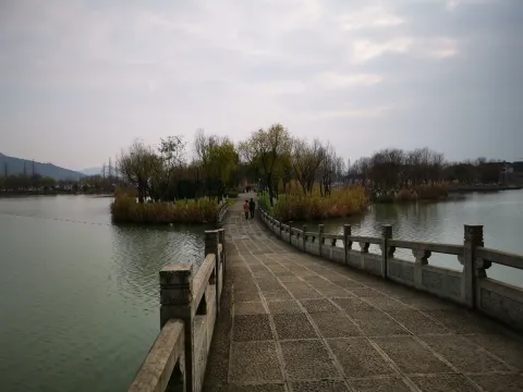 湘湖边的景色