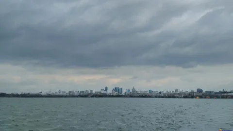 西湖，坐船游湖