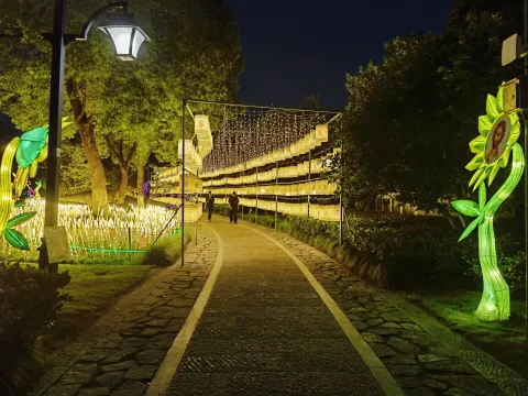 皋亭山千桃不夜城14