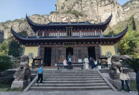 灵岩禅寺大雄宝殿3