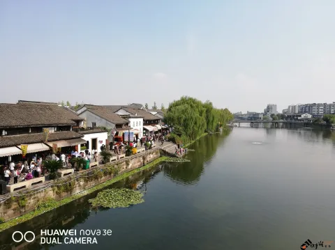 塘栖古镇，运河两岸景色