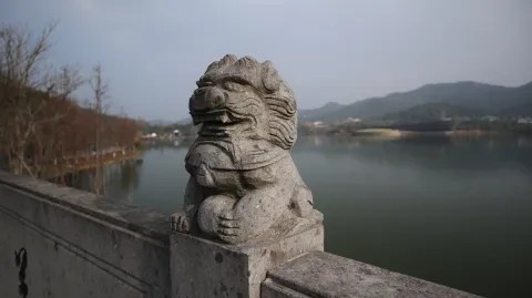 湘湖，桥上的石雕