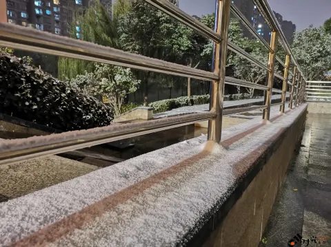 下雪了