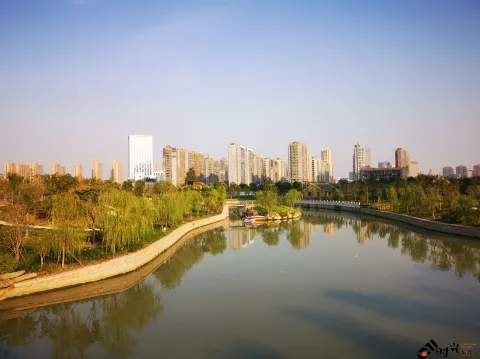 阳光明媚的午后景色