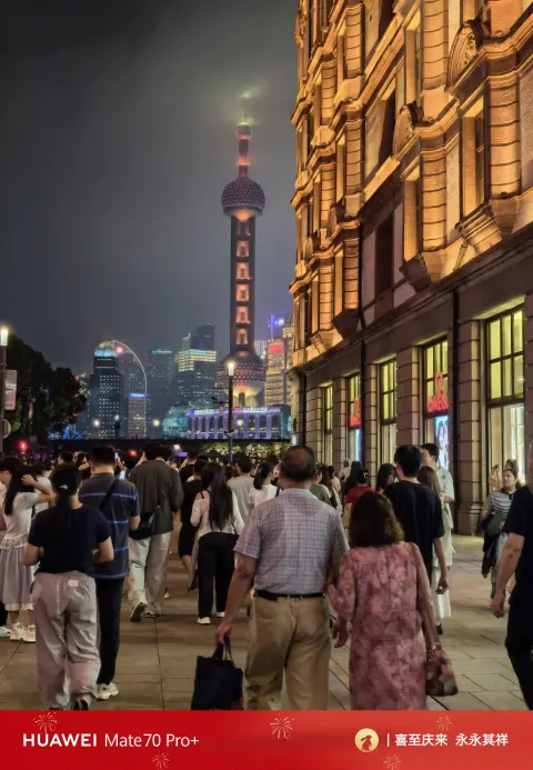 南京路步行街的夜晚6