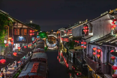 入夜的山塘河3